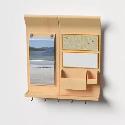 Calendar with keyholder Low-poly 3D model