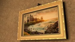 Ornate picture frame Low-poly 3D model