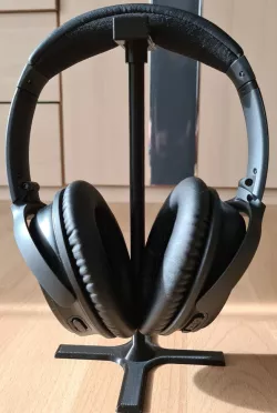 Simple Headphone Stand