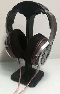 Tall headphone stand with weighted base