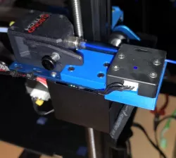 Compensation plate for filament sensor