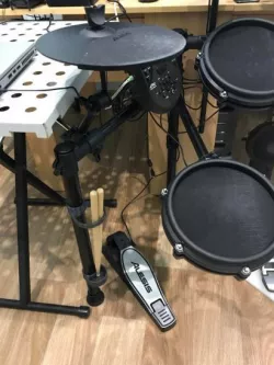 Drumsticks holder