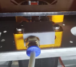Extruder Filament Guide (for Amazon extruder)
