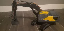 Volvo EC300E excavator 1/16 RC model