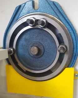 100mm Machine Vice Swivel Base Wall Holder