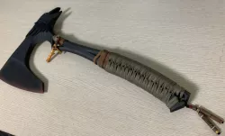Bloodhound RavensBite Heirloom Axe Apex legends