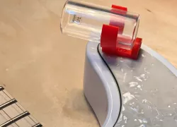 Guitar slide holder