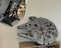 Stand LEGO Millenium Falcon (75192)