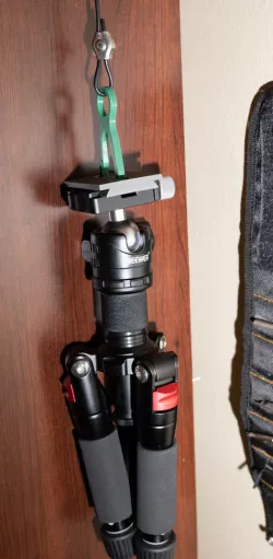 Arca Plate Tripod & Monopod Hanger / Hook
