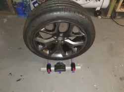 Car Wheel Spinner (for easy cleaning or mounting)