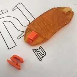 Clip for bike wheel spoke reflector