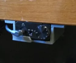 Fiio E10K desk mount
