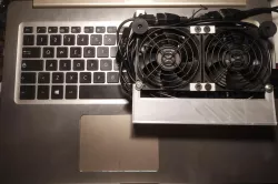 Gaming Laptop Cooling Fan - Hinge