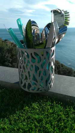 Kitchen utensil holder - Voronoi 