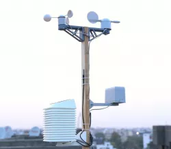 Solar Powered WiFi Weather Station V3.0