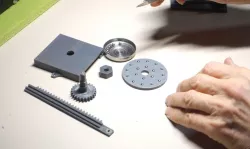 Ball bearing for syringe crane