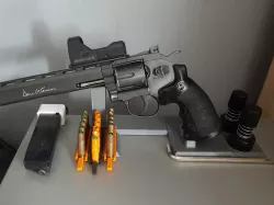 Dan Wesson Revolver Stand