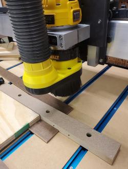 Dewalt 611 best sale router table