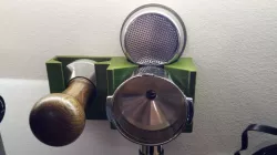 Wall mount for 57mm tamper and portafilter by Lelith