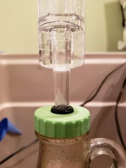 38-400 cap for storage and airlock