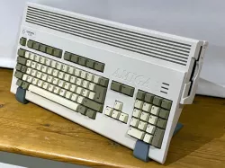Amiga 1200 (A1200) Display Stand