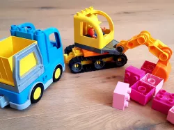 Caterpillar cart for Duplo
