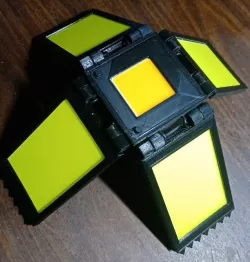Ground flashing beacon for night flying of RC planes