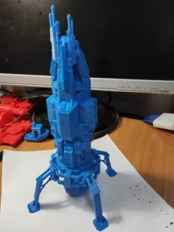 The Expanse Rocinante simple Landing Gears and Railgun