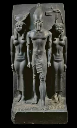 Triad Statue of king Menkaure