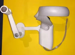 Oculus Quest 2 - Real VR Fishing - Controller grip with Reel (R)