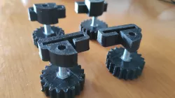 P3Steel (Orballo) Pies ajustables / Adjustable feet