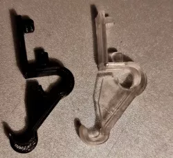 Pin holder for ceiling lamp