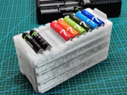 Stackable AA/AAA battery holder