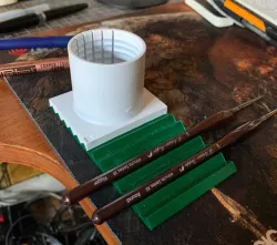 Water Pot / Brush Shaper for Triangular Prism Tray