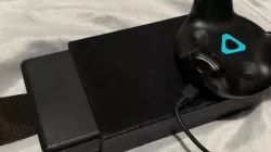 Aukey 30k mAh power bank belt case for Vive Wireless.