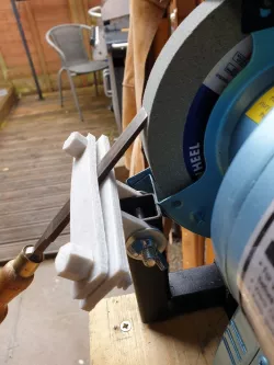 Chisel sharpening jig adjustable replacement head