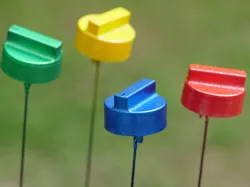 Magnatic screwable knob for toddler mudkitchen