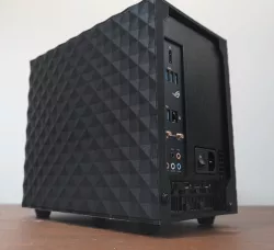 MINI ITX CASE - ATX PSU(125mm depth) - 270mm GPU - 3.5 HDD