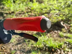 Soft plug for MTB handlebars