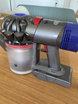 Dyson V8 Battery Switch Clip