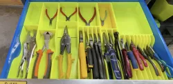 Plier trays for tool draws