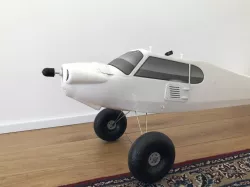 RC Plane FunCUB door battery 