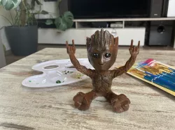 Two Handed Heavy metal Groot