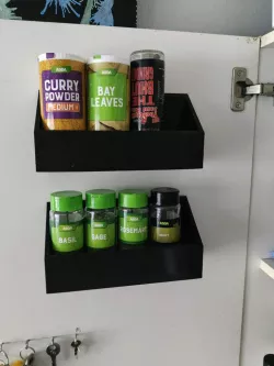 Universal spice rack