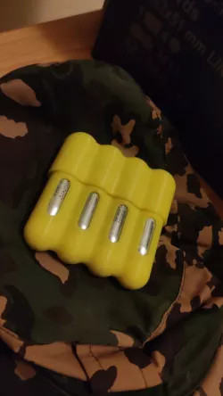 4xCO2 cartridge container 