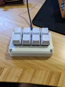 8 Button Macro Keypad for RPi Pico