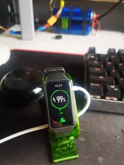 Huawei band 6 charging stand