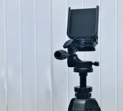 iPhone Xr Holder for Quick Release Base Tripod