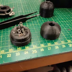 9 pin octal socket
