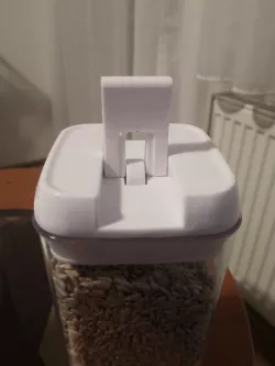 Orion box lid handle